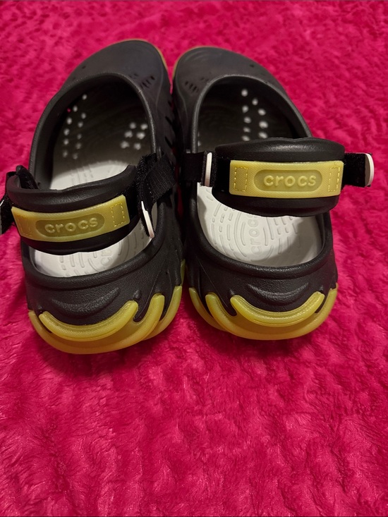 CROCS Men’s Black and Yellow Water-Ready Clog